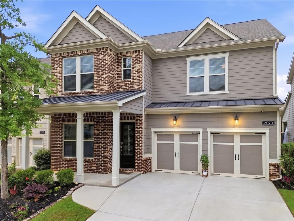 4 bedroom, 5 bathroom, 3,288 sq ft single family residence sold at 2070 Abbey Road, Roswell, GA 30076