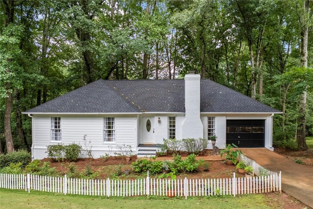 3 bedroom, 2 bathroom, 2,916 sq ft single family residence for sale at 375 Brookstone Drive, Athens, GA 30605