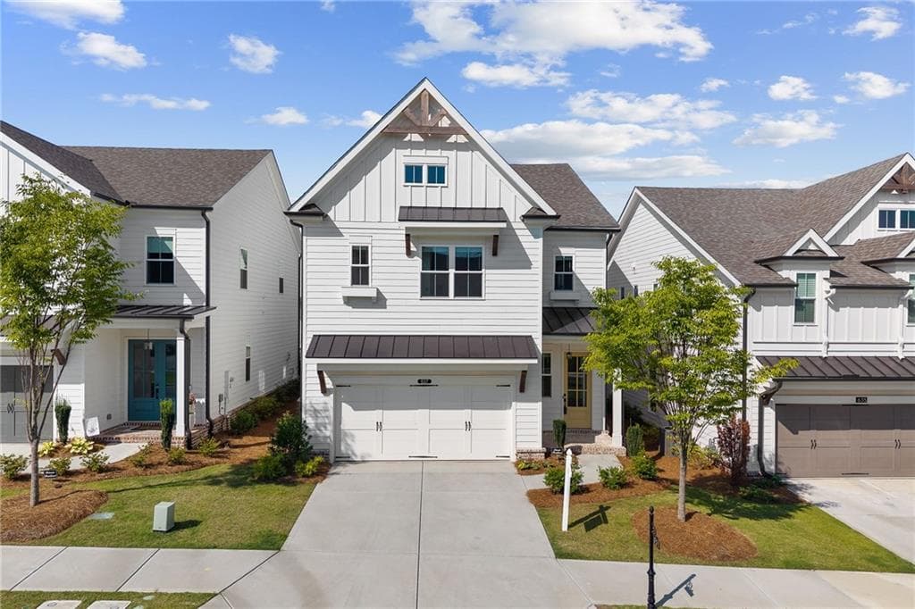 3 bedroom, 3 bathroom, 2,433 sq ft single family residence sold at 637 Skytop Drive, Cumming, GA 30040