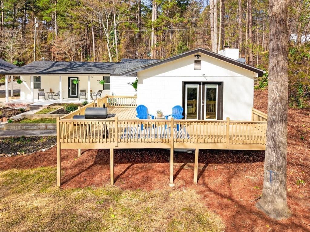3 bedroom, 3 bathroom, 1,744 sq ft single family residence under contract at 2439 Lakeshore Drive, Conyers, GA 30012