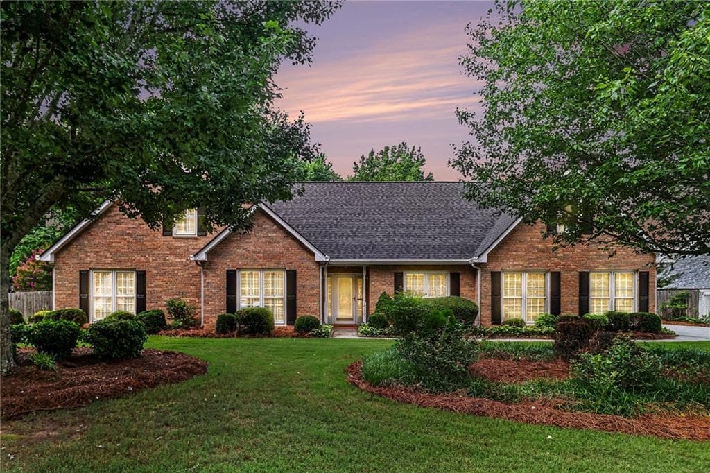 3 bedroom, 3 bathroom, 2,800 sq ft single family residence sold at 2340 Ashton Ridge Drive, Dacula, GA 30019