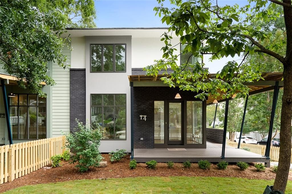 4 bedroom, 4 bathroom, 2,275 sq ft townhouse for sale at 1114 Kirkwood Unit #1 Avenue, Atlanta, GA 30316