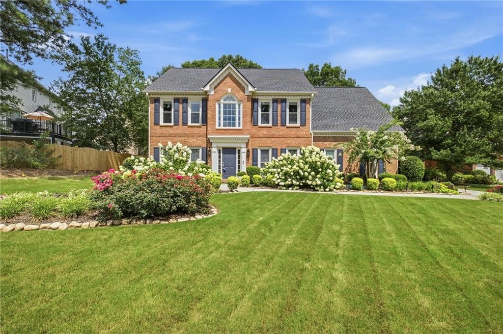 4 bedroom, 3 bathroom, 2,518 sq ft single family residence under contract at 1727 Green Farm Court, Dacula, GA 30019
