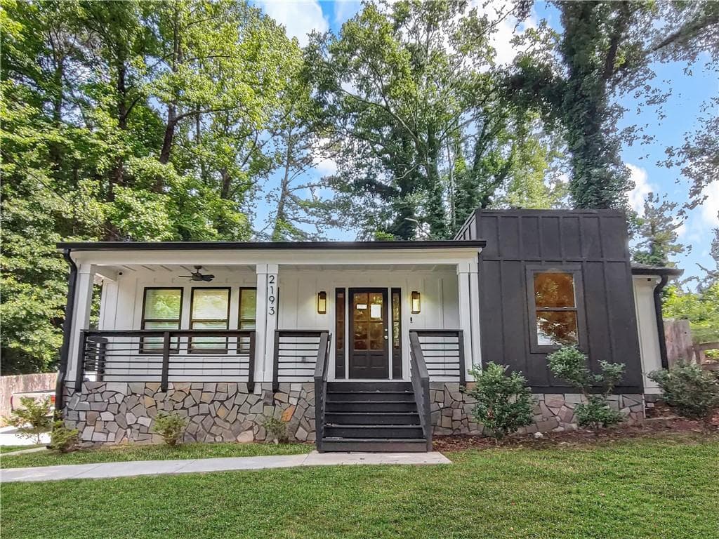 4 bedroom, 3 bathroom, 1,150 sq ft single family residence for sale at 2193 Park Terrace, Atlanta, GA 30337