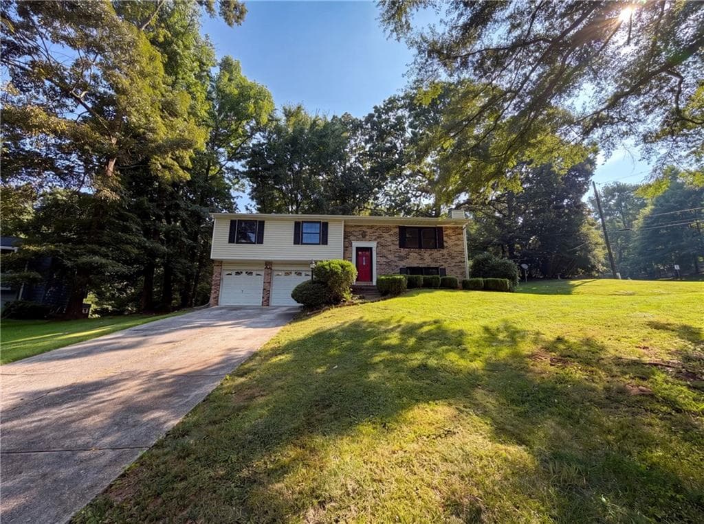 3 bedroom, 3 bathroom, 2,640 sq ft single family residence under contract at 1346 Fairfield Drive, Lilburn, GA 30047