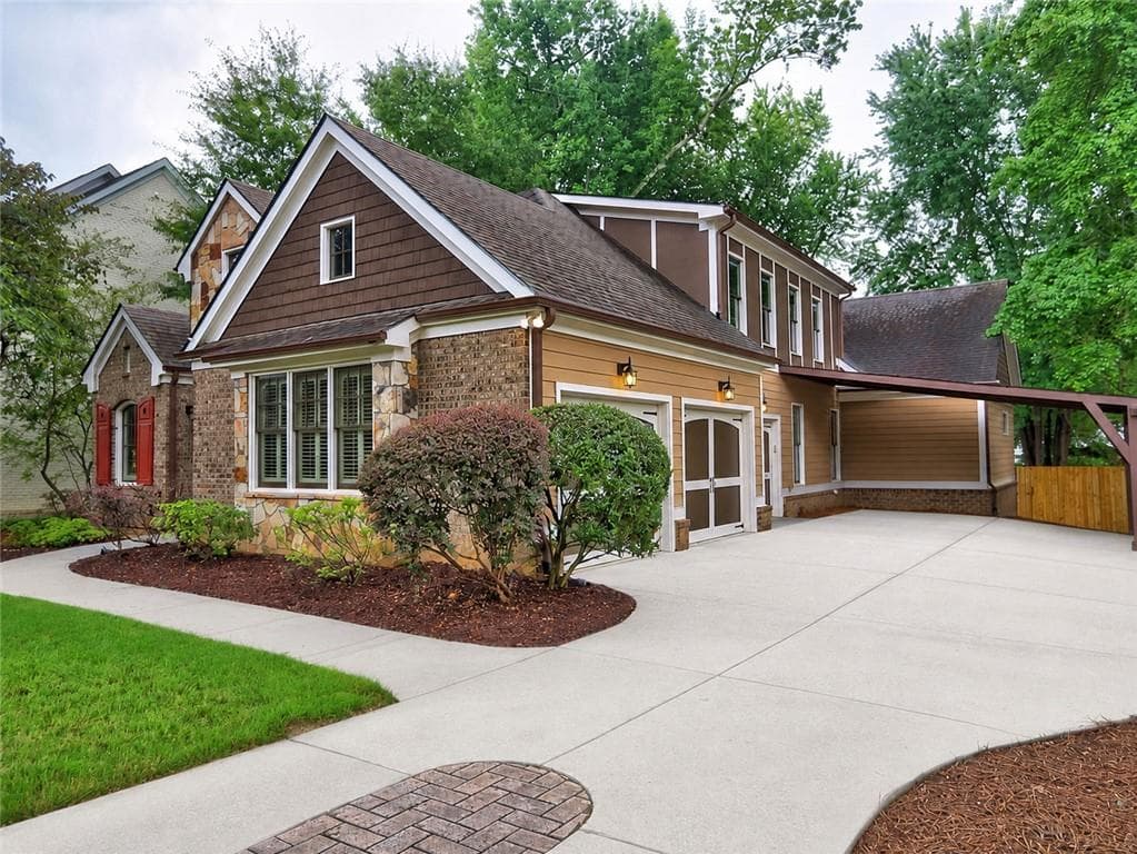 3 bedroom, 4 bathroom, 3,380 sq ft single family residence sold at 1061 Wimberly Road, Brookhaven, GA 30319