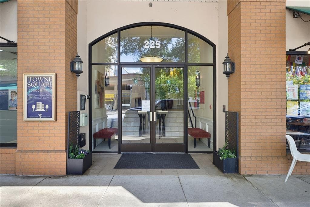 225 E Ponce De Leon Avenue 315, Decatur, GA 30030 — most recent listing photo