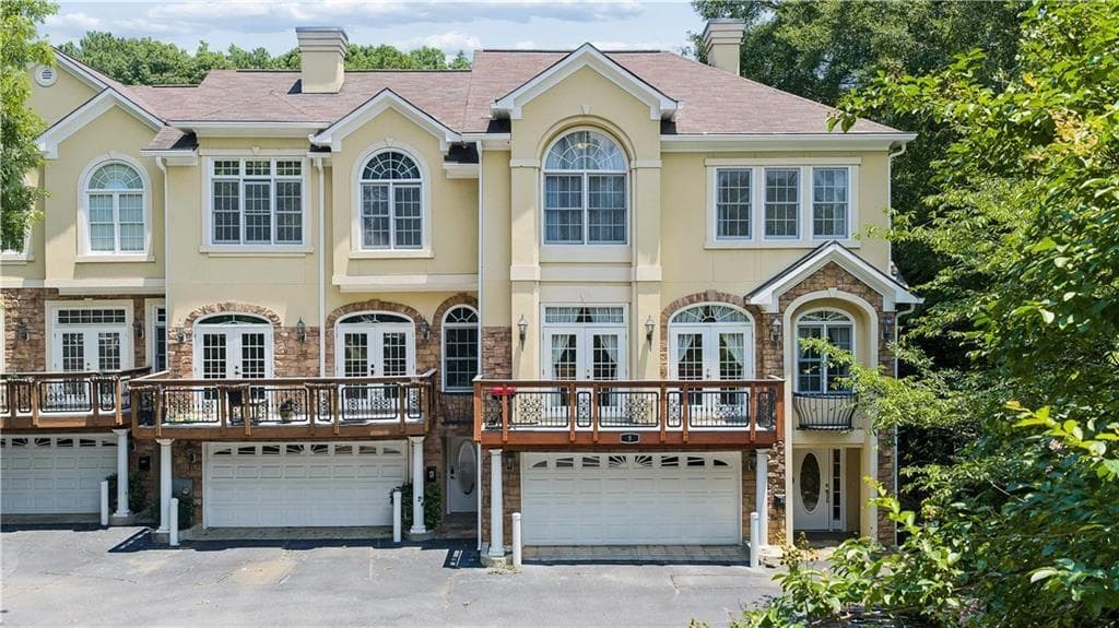 2 bedroom, 3 bathroom, 1,520 sq ft townhouse for sale at 331 Carpenter Drive 5, Sandy Springs, GA 30328