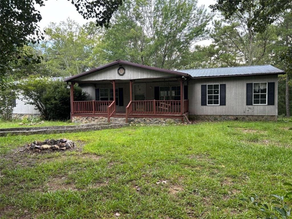 4 bedroom, 2 bathroom, 1,976 sq ft single family residence under contract at 869 Carter Mtn Road, Rockmart, GA 30153