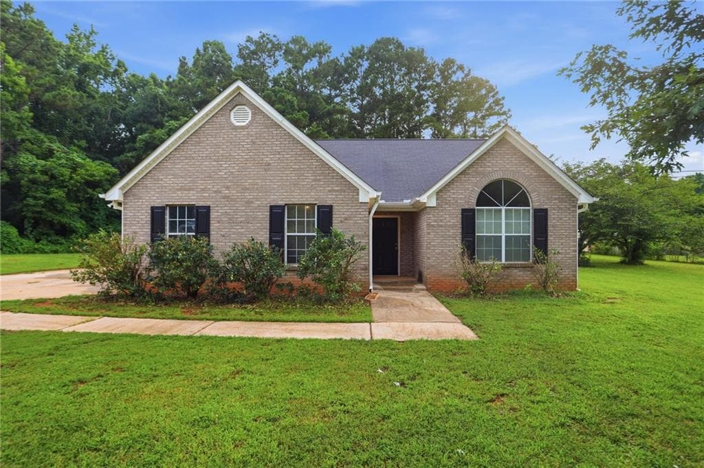 3 bedroom, 2 bathroom, 1,277 sq ft single family residence for sale at 1452 Stroud Road, Mcdonough, GA 30252