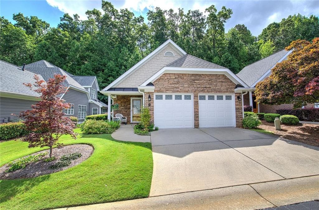 3 bedroom, 2 bathroom, 1,591 sq ft single family residence for sale at 243 Villa Creek Parkway, Canton, GA 30114