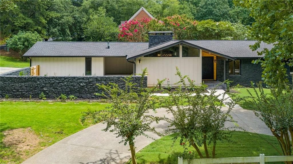 5435 High Point Road, Sandy Springs, GA 30342 — most recent listing photo