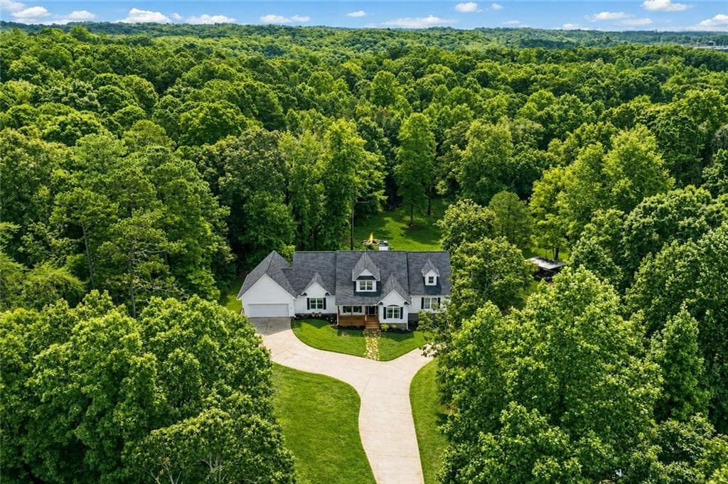 4 bedroom, 3 bathroom, 2,875 sq ft single family residence under contract at 31 Haygood Circle, Dawsonville, GA 30534