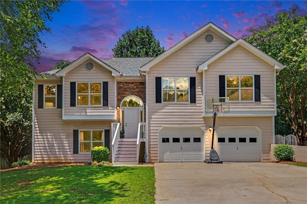 5 bedroom, 3 bathroom, 2,515 sq ft single family residence for sale at 6219 Compass Drive, Flowery Branch, GA 30542