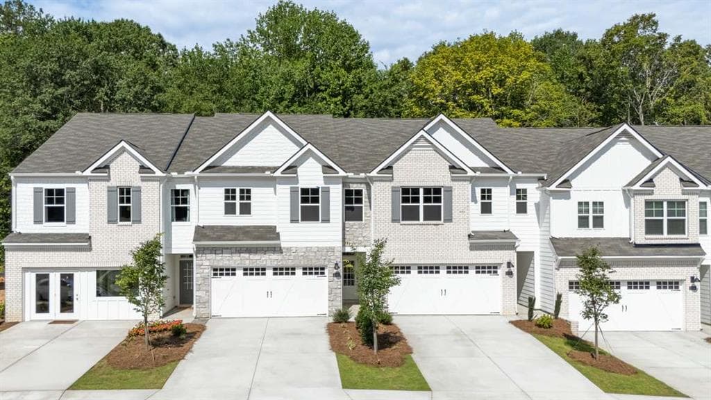 3 bedroom, 3 bathroom, 2,026 sq ft single family residence for sale at 3115 Yellowhammer Drive, Marietta, GA 30064