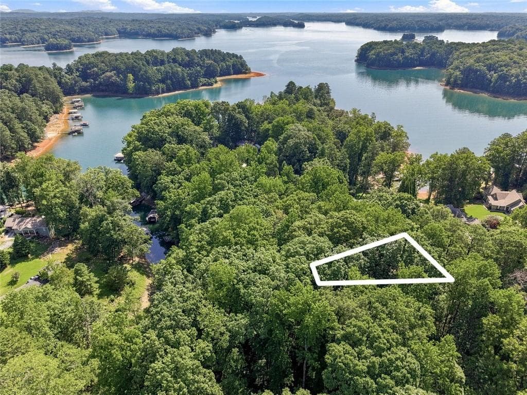 3 bedroom, 2 bathroom, 1,400 sq ft single family residence for sale at 9285 Crystal Springs Road, Gainesville, GA 30506