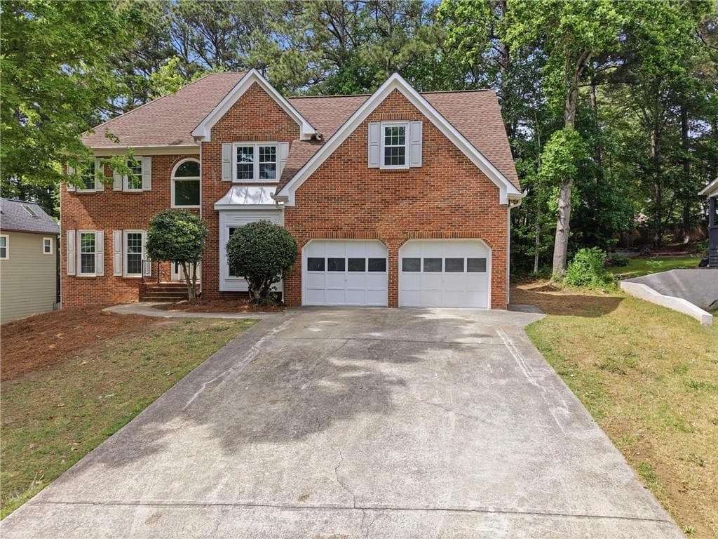 6 bedroom, 4 bathroom, 4,564 sq ft single family residence under contract at 6310 Braidwood Ovrlk, Acworth, GA 30101