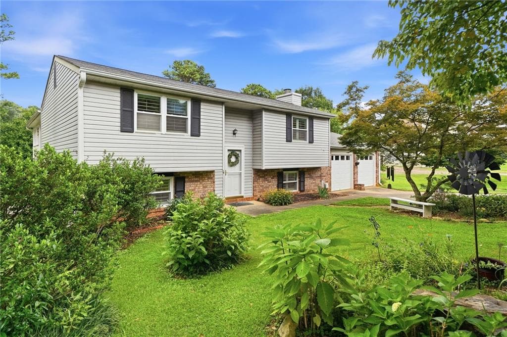4 bedroom, 2 bathroom, 1,899 sq ft single family residence sold at 2081 Branch View Drive, Marietta, GA 30062