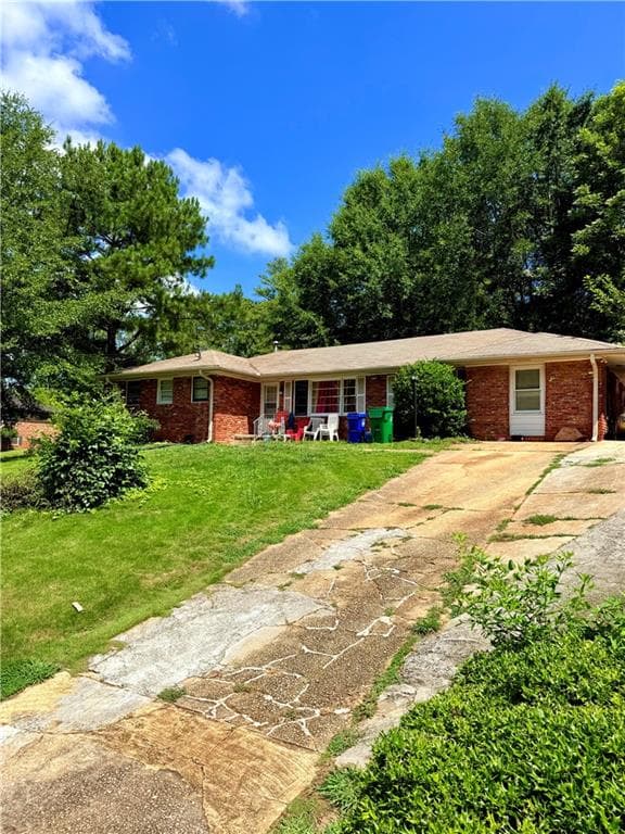 3 bedroom, 2 bathroom, 1,650 sq ft single family residence under contract at 3304 Casa Linda Drive, Decatur, GA 30032