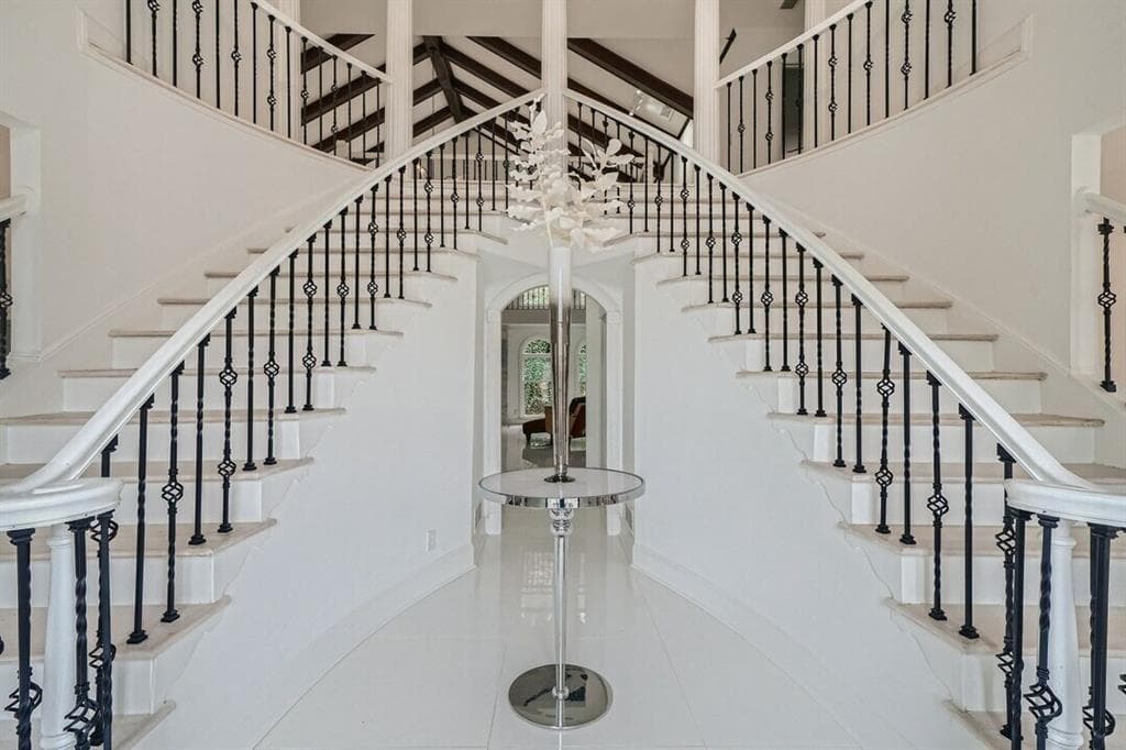 5 bedroom, 6 bathroom, 7,512 sq ft single family residence under contract at 425 Ferry Landing, Sandy Springs, GA 30328