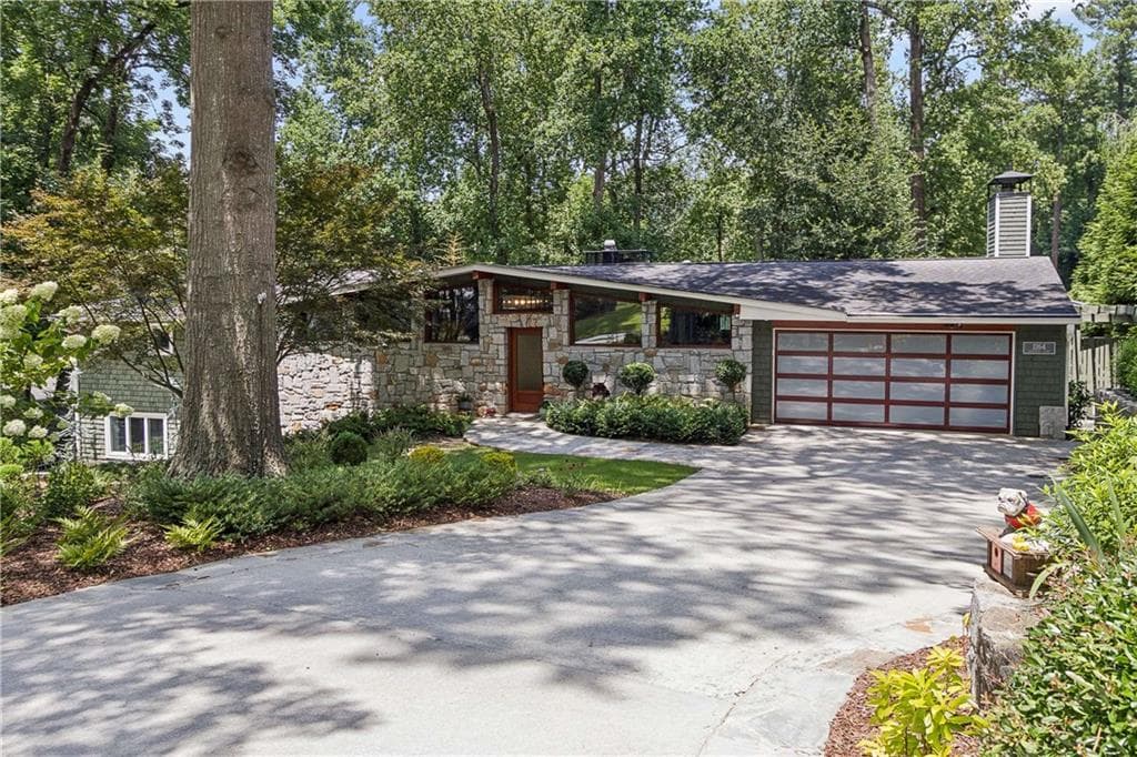 5 bedroom, 4 bathroom, 4,864 sq ft single family residence under contract at 1164 Bonview Lane, Atlanta, GA 30324