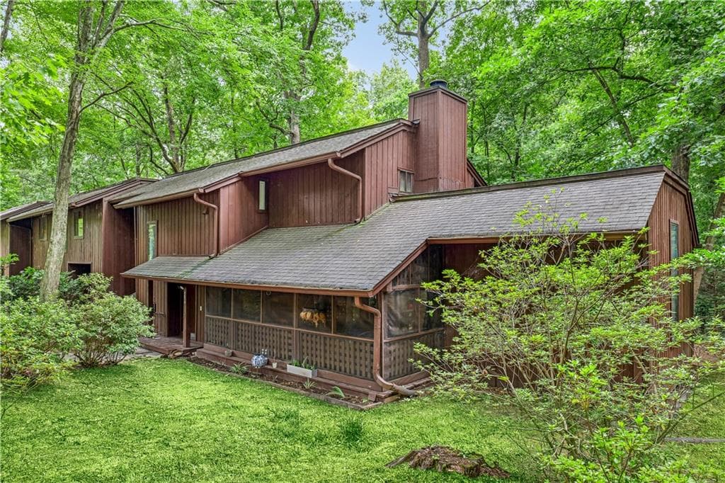 3 bedroom, 3 bathroom, 2,275 sq ft condominium for sale at 1670 Terrell Ridge Drive, Marietta, GA 30067