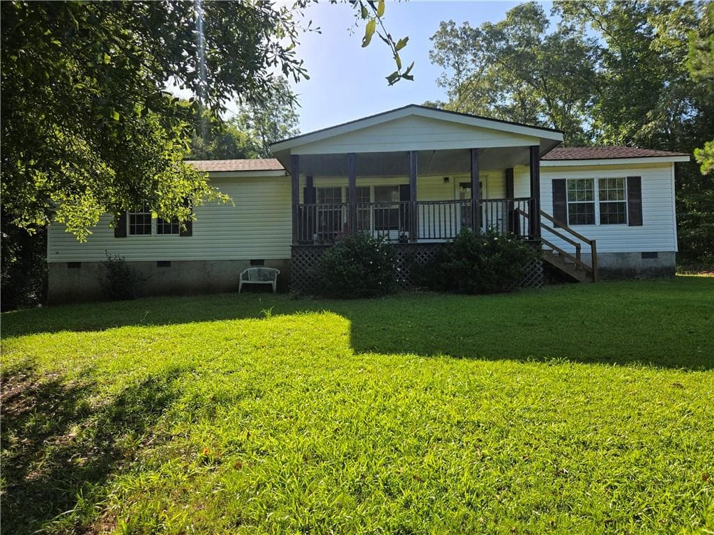 3 bedroom, 2 bathroom, 1,620 sq ft single family residence sold at 160 Shadowmore Drive, Zebulon, GA 30295