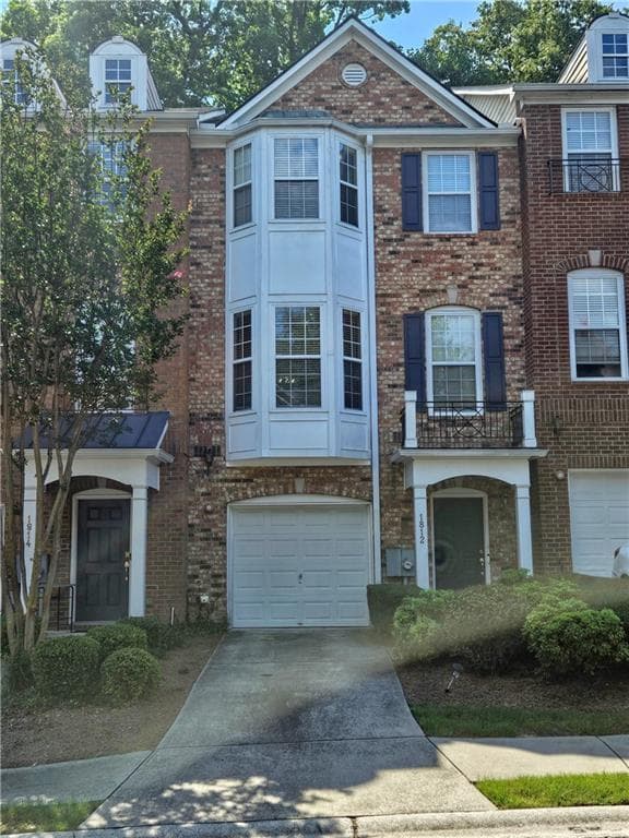 3 bedroom, 3 bathroom, 1,864 sq ft townhouse for sale at 1812 Dunrobin Drive 35, Smyrna, GA 30082