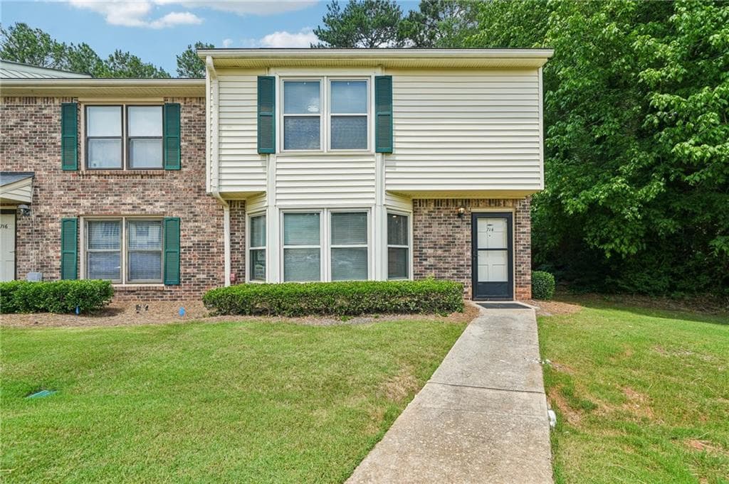3 bedroom, 3 bathroom, 1,476 sq ft condominium sold at 714 Longleaf Drive, Lawrenceville, GA 30046