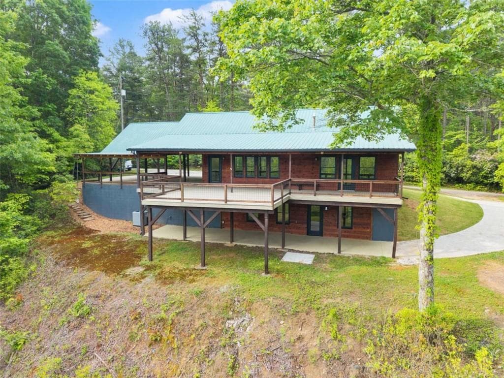 3 bedroom, 2 bathroom, 2,240 sq ft single family residence sold at 707 S Fern Cove Road, Sautee Nacoochee, GA 30571