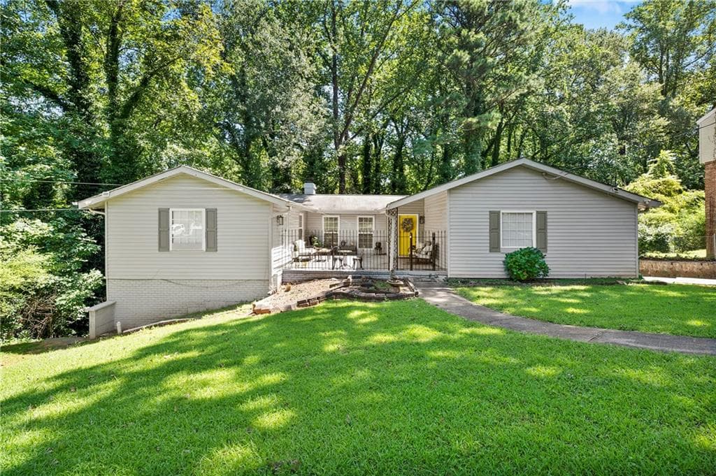 476 S Susan Creek Drive, Stone Mountain, GA 30083 — most recent listing photo