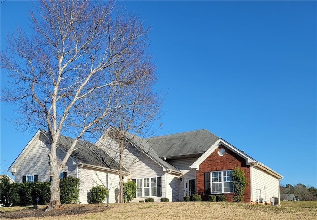 4 bedroom, 2 bathroom, 1,624 sq ft single family residence for sale at 65 Mills Landing, Covington, GA 30016