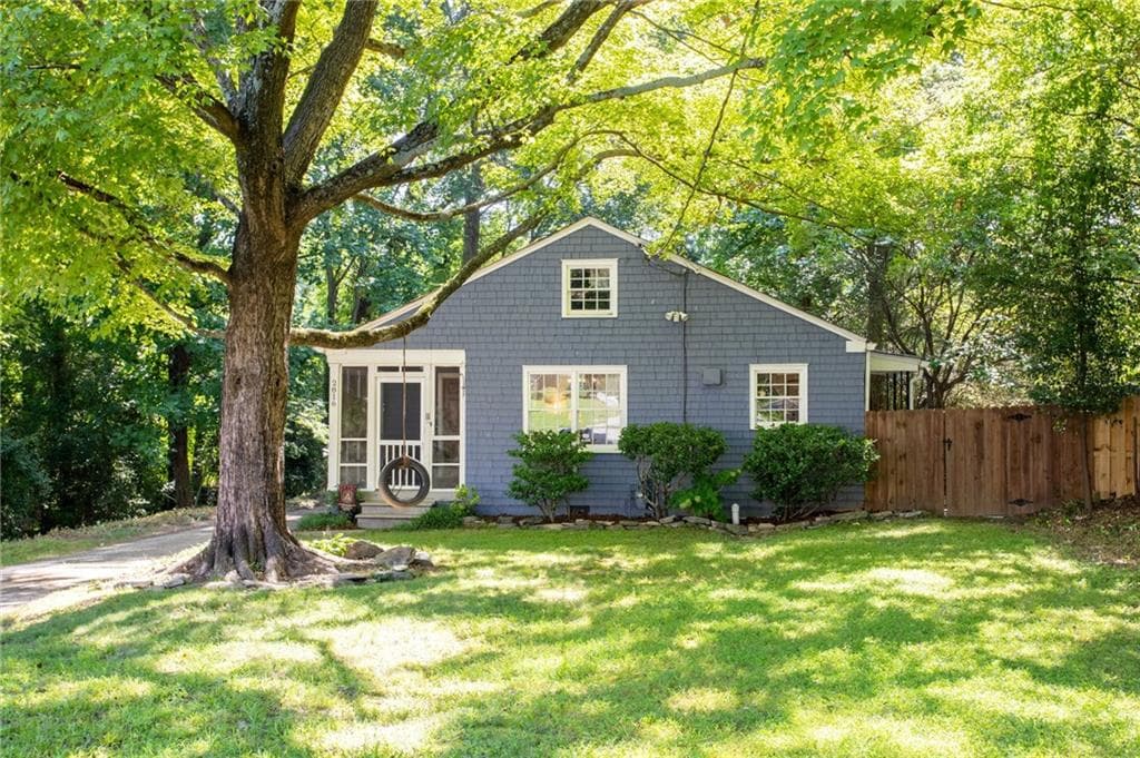 3 bedroom, 1 bathroom, 1,078 sq ft single family residence for sale at 2816 Defoors Ferry Road, Atlanta, GA 30318