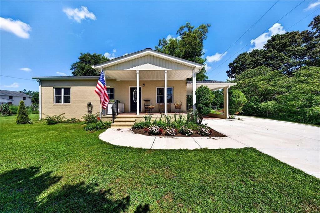 305 Jefferson Street, Statham, GA 30666 — most recent listing photo