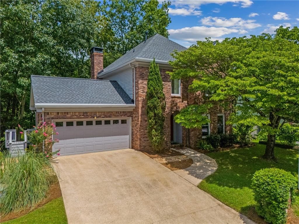 4 bedroom, 4 bathroom, 2,976 sq ft single family residence under contract at 2116 Heritage Heights, Decatur, GA 30033