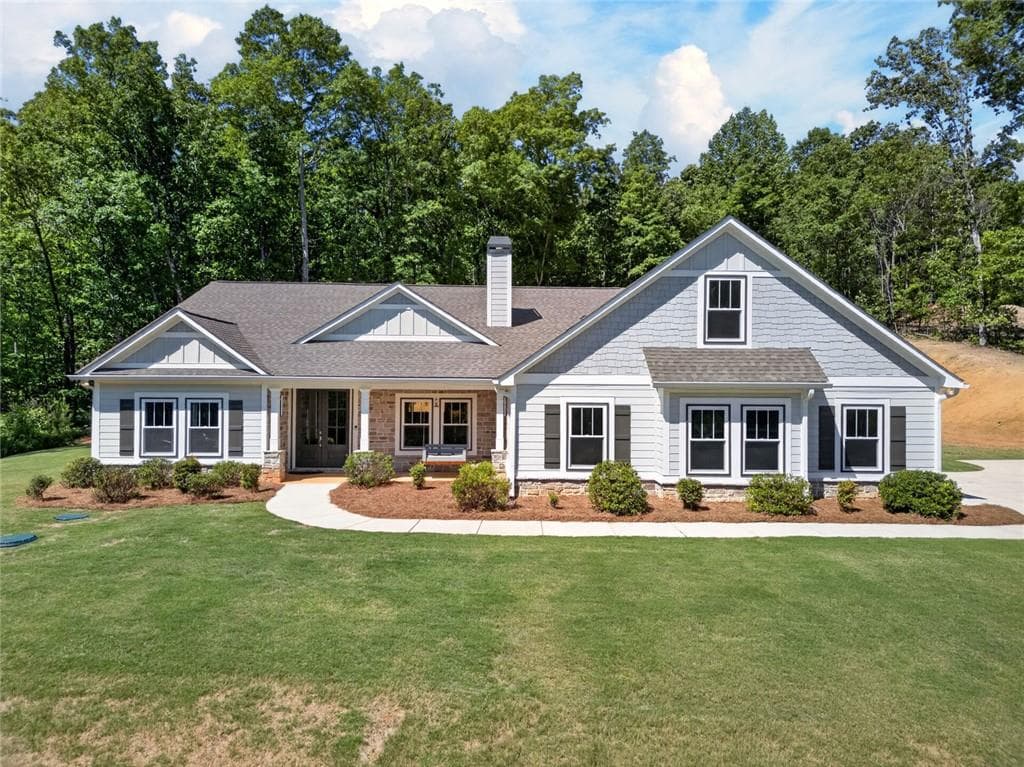 4 bedroom, 4 bathroom, 4,234 sq ft single family residence under contract at 173 W Lake Boulevard, Carrollton, GA 30116
