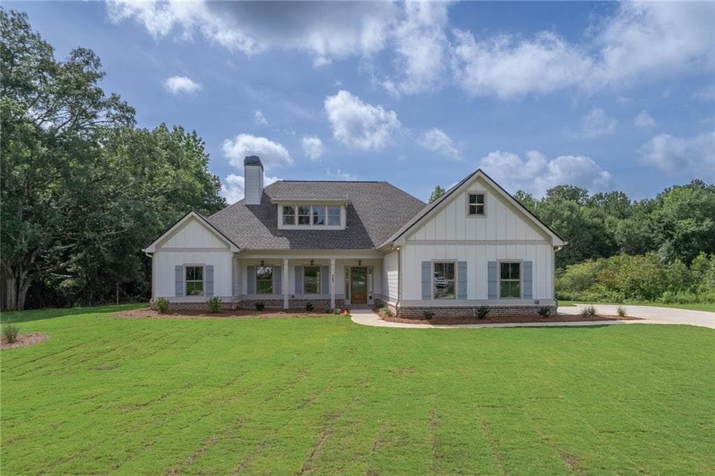 4 bedroom, 3 bathroom, 2,283 sq ft single family residence sold at 347 Woodfin Way, Social Circle, GA 30025