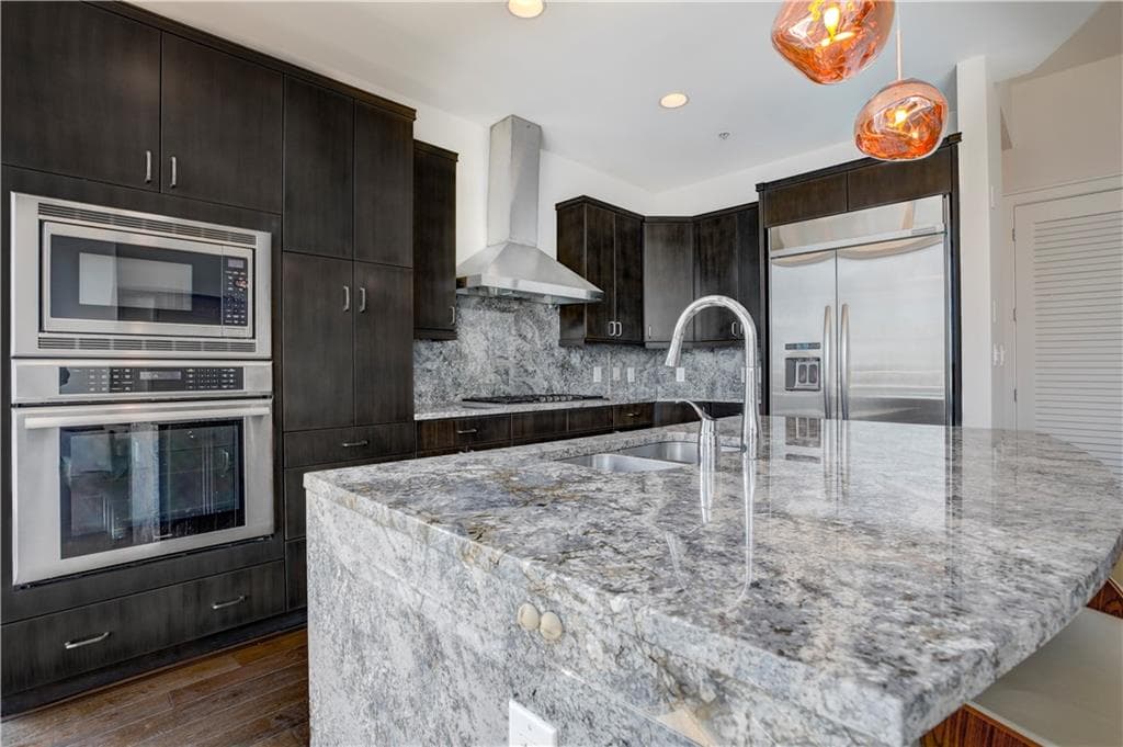 1 bedroom, 2 bathroom, 1,215 sq ft condominium for sale at 1065 Peachtree Street 3201, Atlanta, GA 30309
