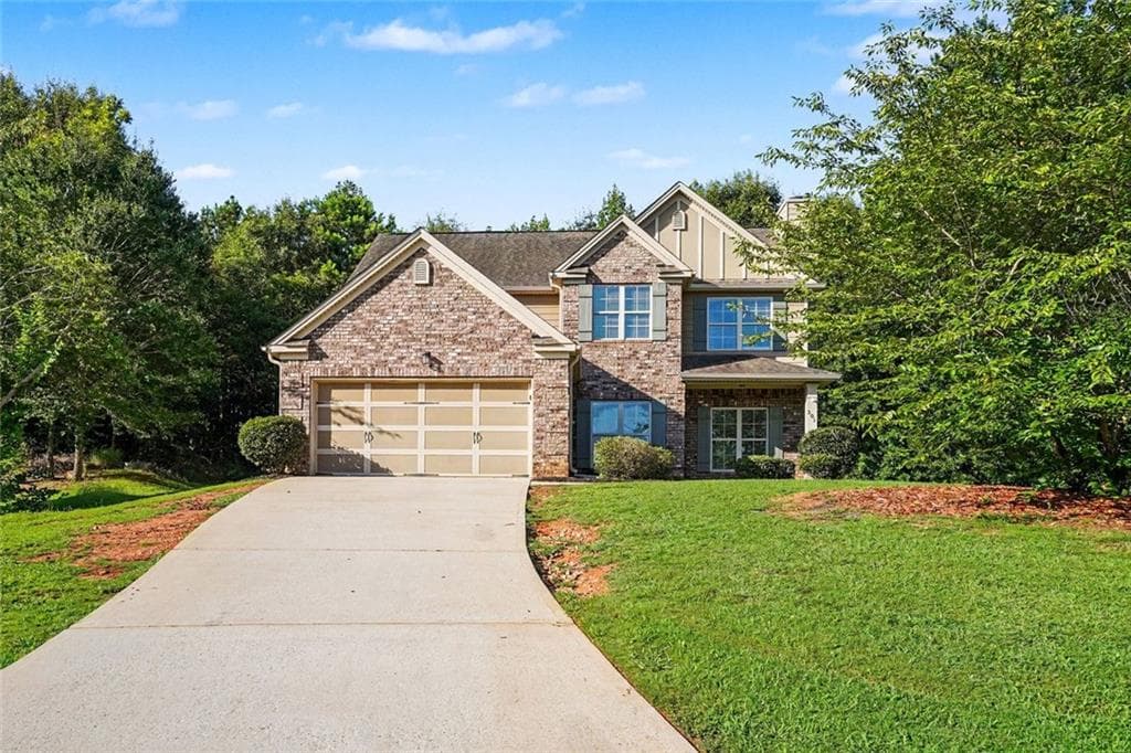 4 bedroom, 3 bathroom, 2,594 sq ft single family residence for sale at 301 Shyre Lake Lane, Mcdonough, GA 30253