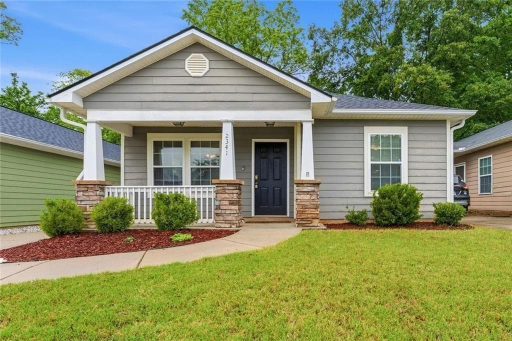 3 bedroom, 2 bathroom, 1,373 sq ft single family residence sold at 2341 Glebe Court, Hampton, GA 30228