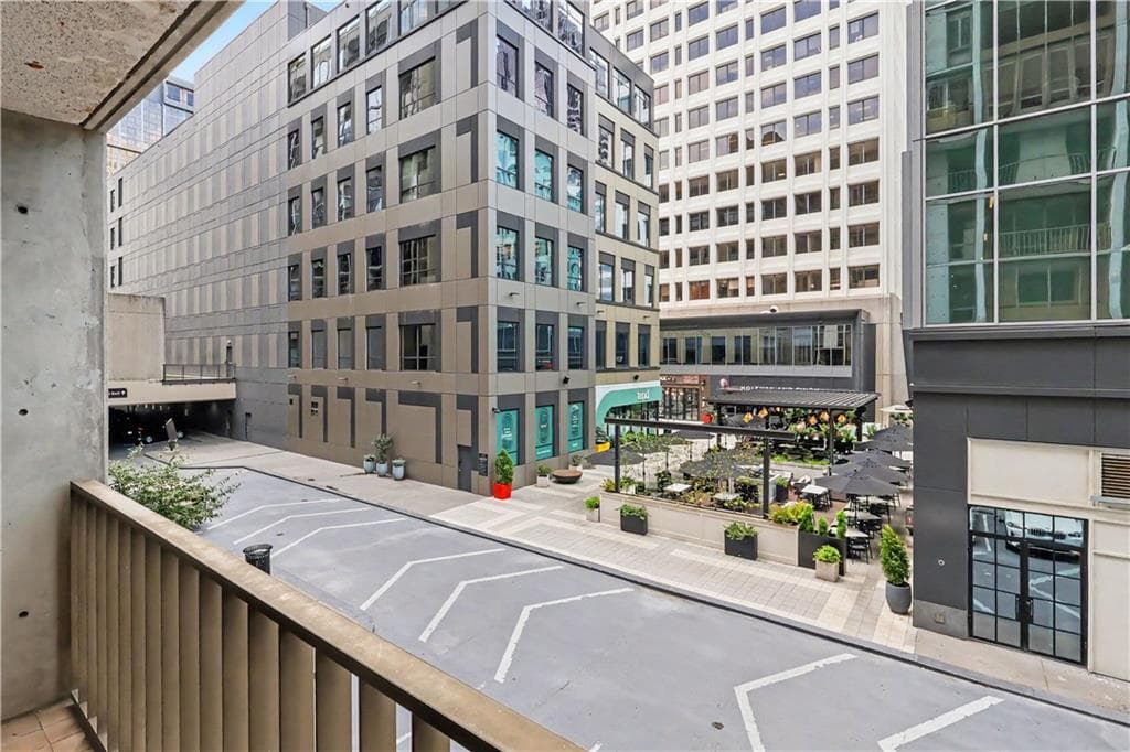 2 bedroom, 3 bathroom, 1,450 sq ft condominium for sale at 145 15th Street 208, Atlanta, GA 30309