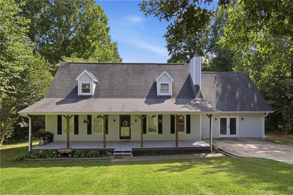 3 bedroom, 3 bathroom, 2,946 sq ft single family residence for sale at 65 Tradewinds Road, Cleveland, GA 30528
