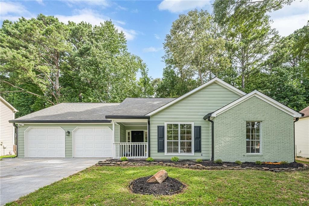3 bedroom, 2 bathroom, 1,242 sq ft single family residence for sale at 4224 Brandy Ann Drive, Acworth, GA 30101