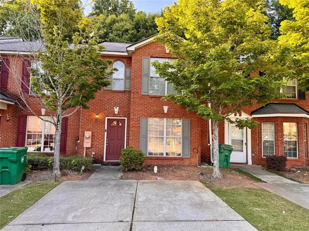 3 bedroom, 3 bathroom, 1,560 sq ft townhouse for rent at 3833 Waldrop Lane, Decatur, GA 30034 for $1,800 a month