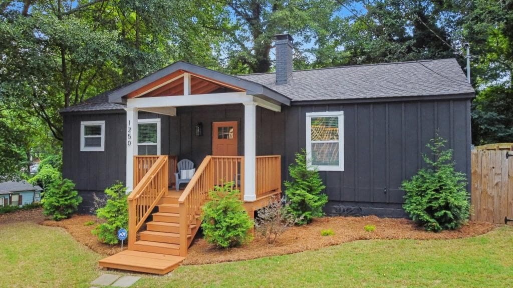 2 bedroom, 2 bathroom, 1,100 sq ft single family residence under contract at 1250 Byewood Lane, Atlanta, GA 30310