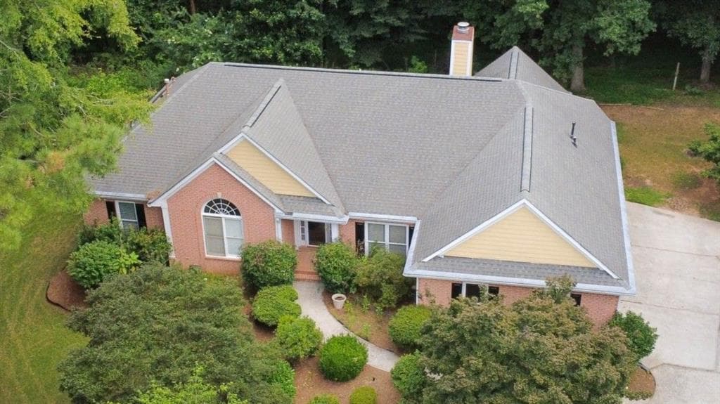 3 bedroom, 3 bathroom, 2,373 sq ft single family residence for sale at 175 Pinevale Court, Fayetteville, GA 30215