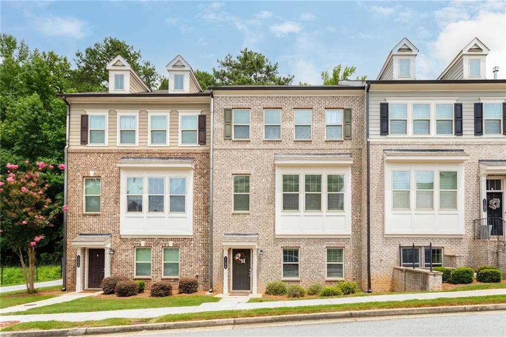 4 bedroom, 4 bathroom, 2,522 sq ft townhouse for sale at 1196 Parktown Drive, Mableton, GA 30126