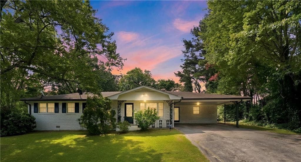 3 bedroom, 2 bathroom, 1,335 sq ft single family residence under contract at 6803 Queen Mill Road, Mableton, GA 30126