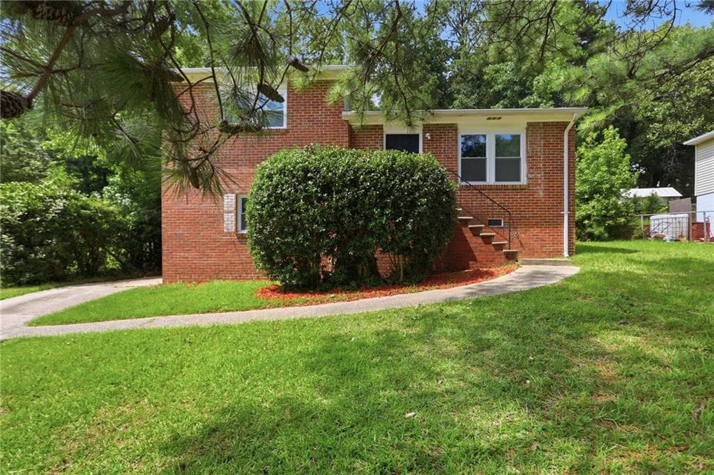 3 bedroom, 2 bathroom, 928 sq ft single family residence for sale at 1000 Hutchens Road, Atlanta, GA 30354