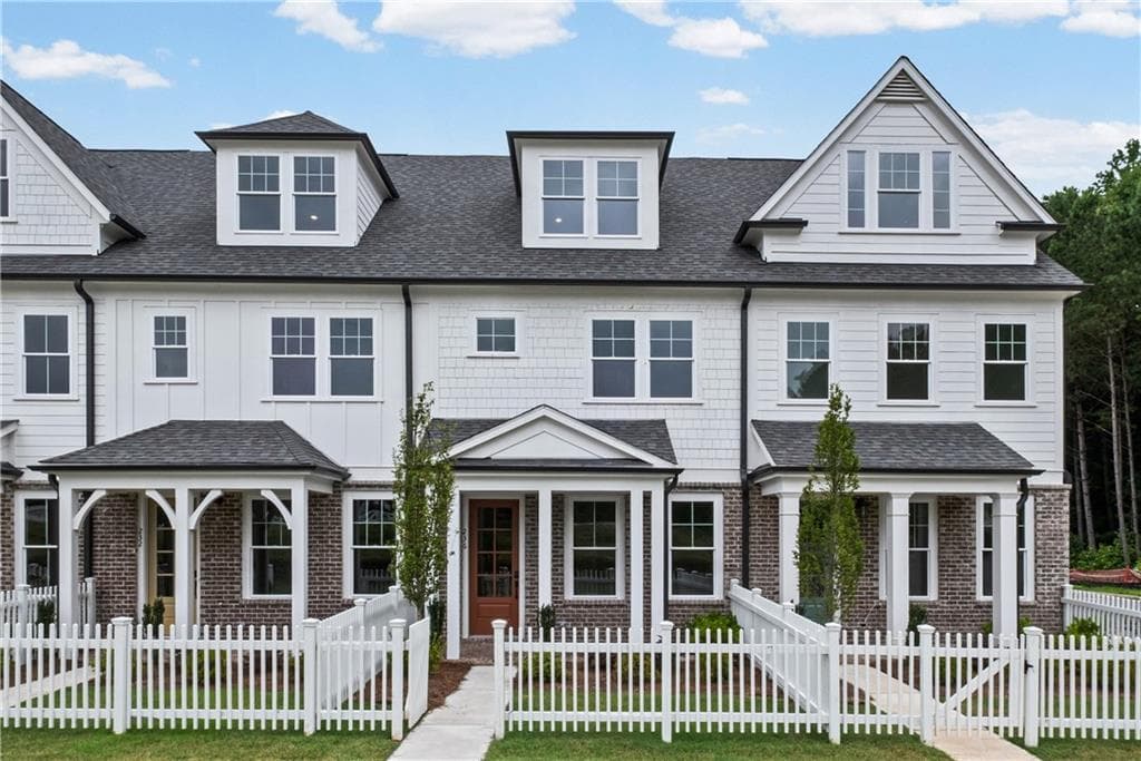 3 bedroom, 3 bathroom, 1,912 sq ft townhouse for sale at 236 Village Overlook L3, Canton, GA 30114